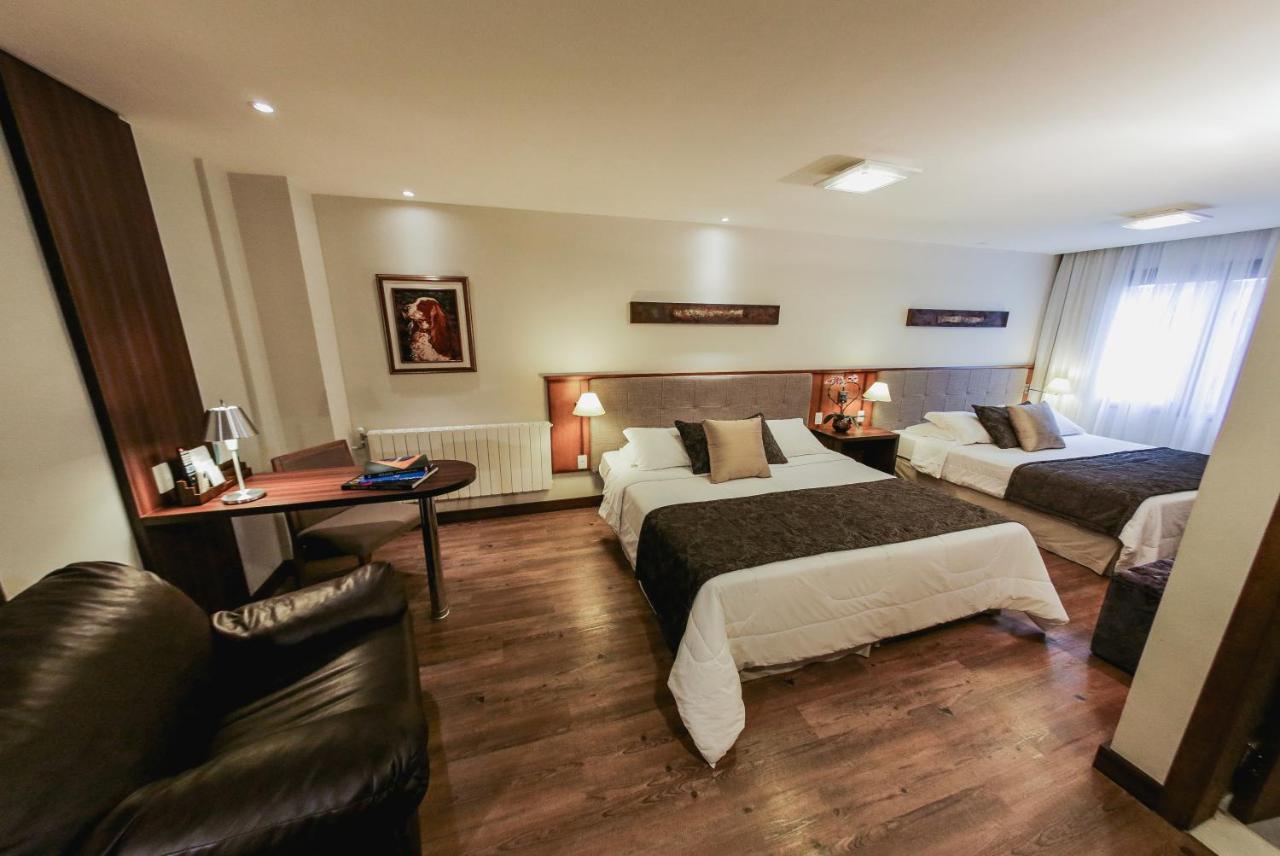 Bavaria Sport Hotel Gramado Bagian luar foto A room at the hotel