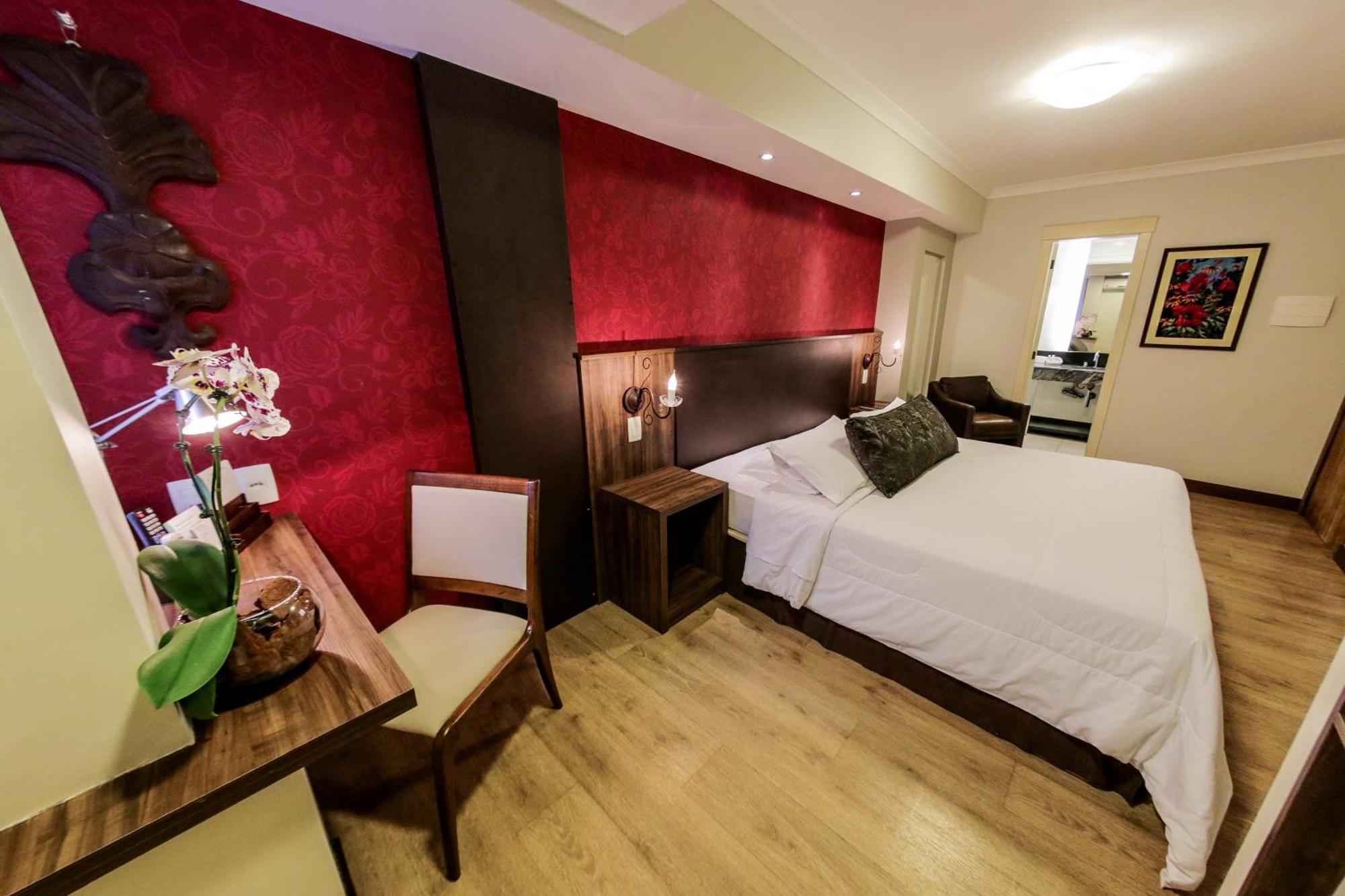Bavaria Sport Hotel Gramado Bagian luar foto A room at the hotel